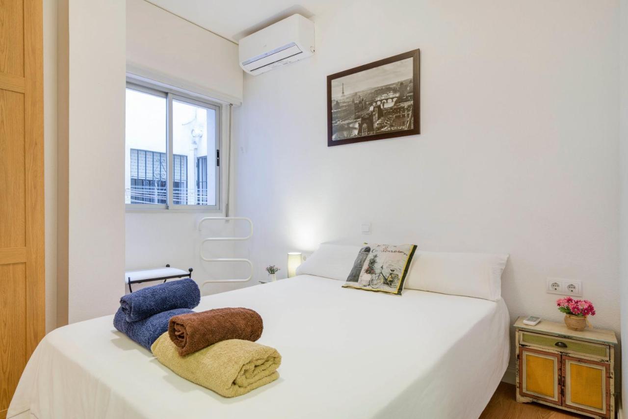 Urbanchicmalaga 3 Bedroom Spacious Quiet Historic Malaga Apt Zewnętrze zdjęcie